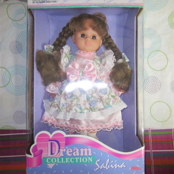 VINTAGE(RARE) DREAM COLLECTION (SABINA) BROWN HAIR (GIGO) DOLL/12" - Picture 2 of 10